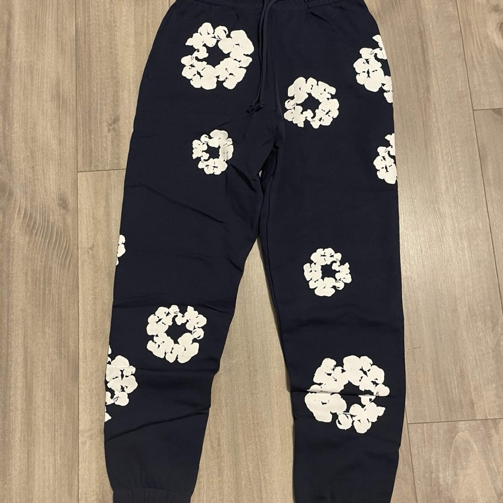 Xl navy cuffed denim tears sweatpants